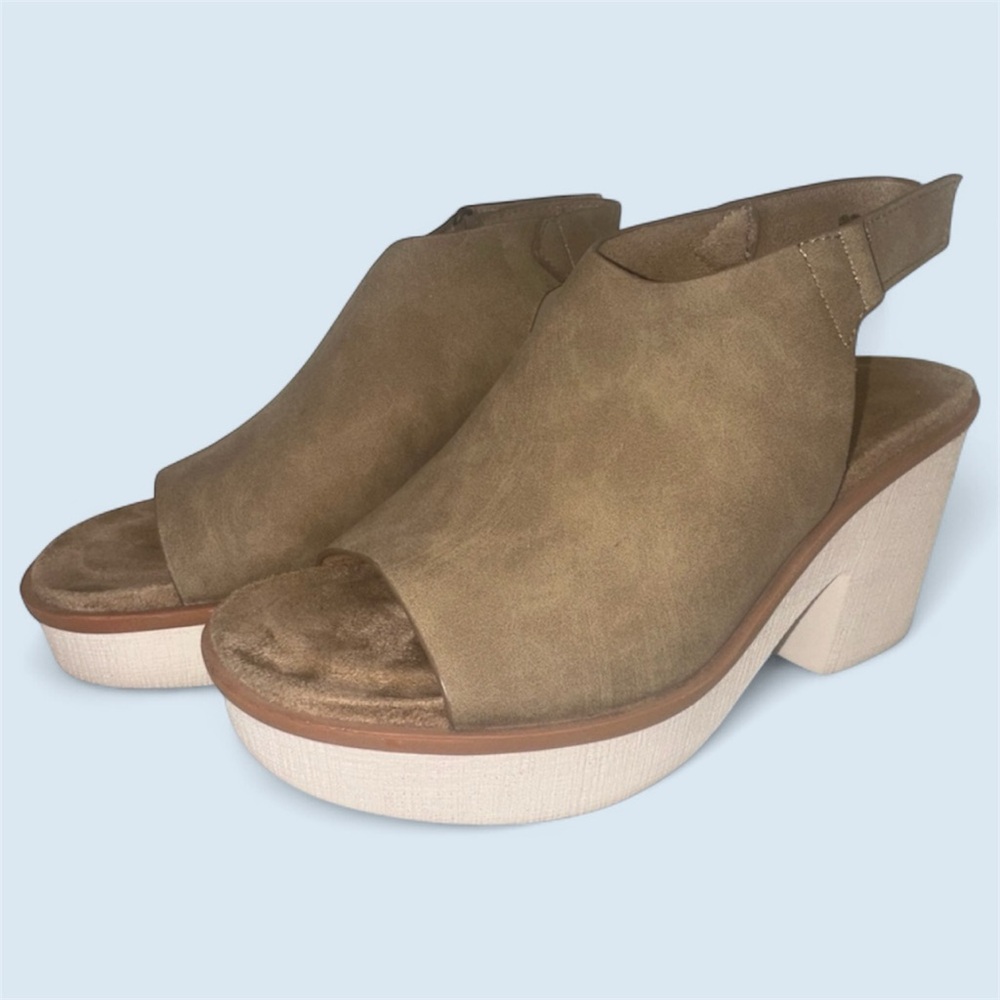 Pierre Dumas Tan Wedge Sandals